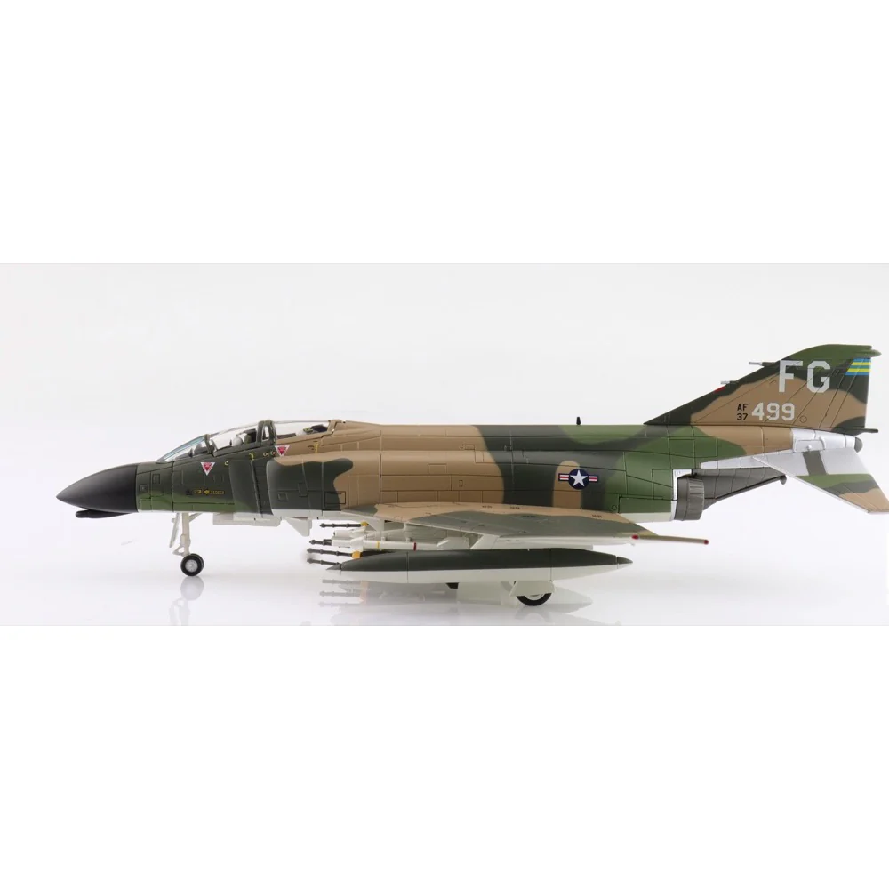 Hobby Master 19070 1/72 F-4C Phantom II 63-7499, flown by Daniel "Chappie" James Jr, 433rd TFS - Image 4