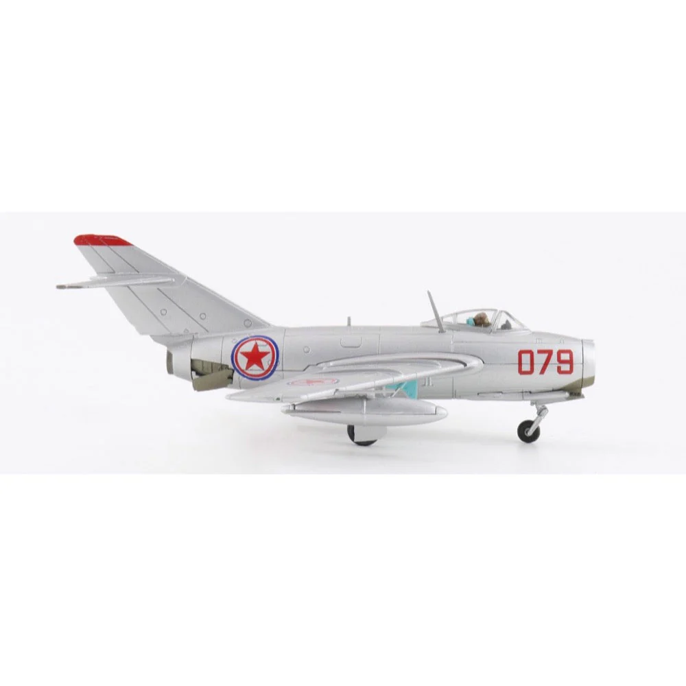 Hobby Master 2430 1/72 MIG-15bis Red 079 Chinese People's Volunteers AF North Korea 1950s - Image 4
