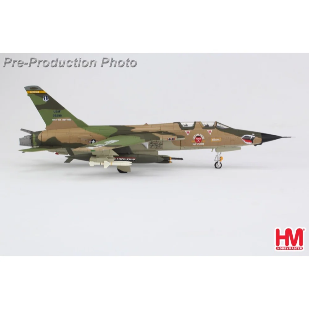 Hobby Master 2553 1/72 F-105F Thunderchief Peach 91 63-8299 128th TFS Dobbins 24 May 1983 - Image 4