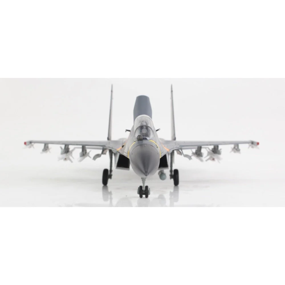 Hobby Master 9556 1/72 J-16 Flanker N 61281 7th Air Brigade Eastern Theatre Command PLAAF - Image 5