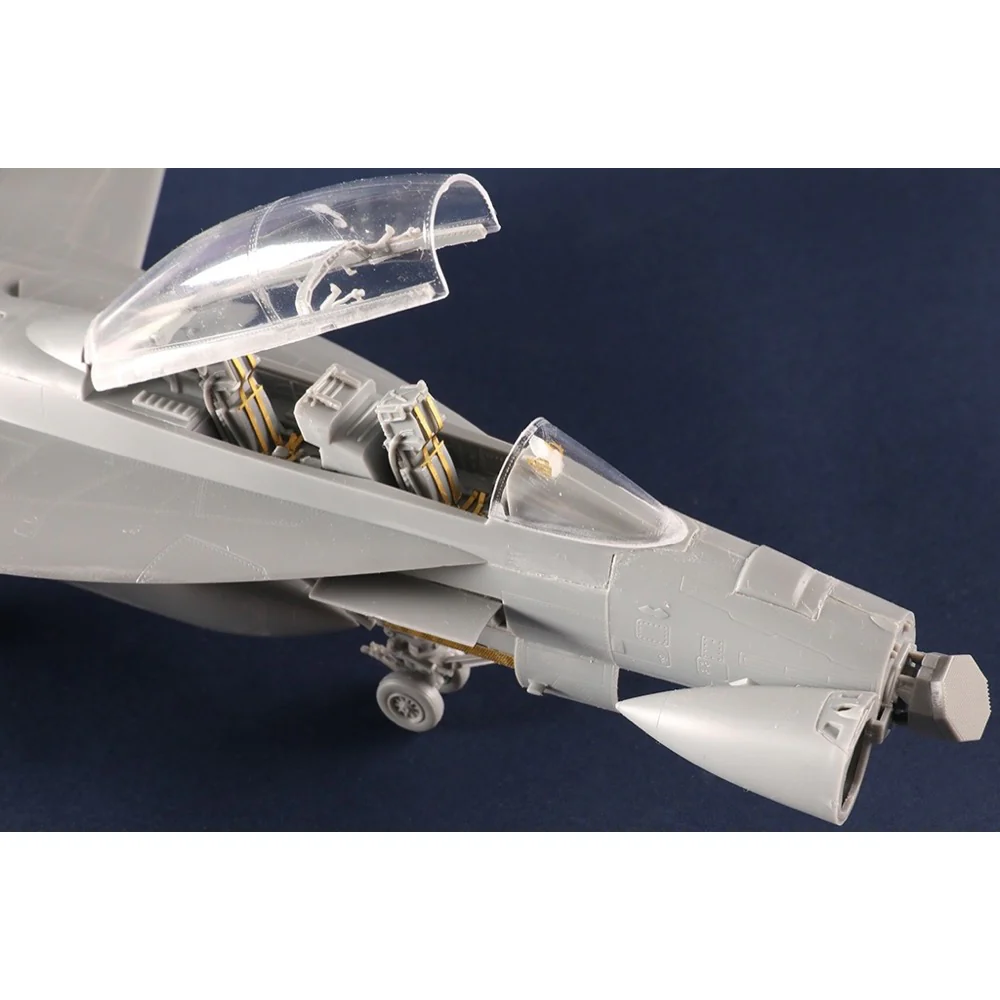 HobbyBoss 1/48 F/A-18F Super Hornet VFC-12 Plastic Model Kit - Image 8