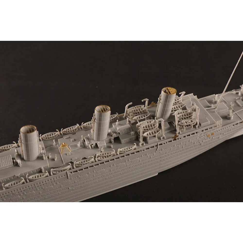HobbyBoss 1/700 HMHS Britannic - Image 5