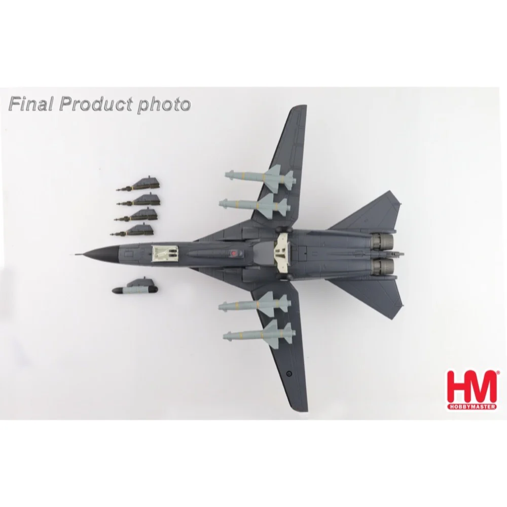 Hobbymaster 3033 1/72 F-111C Pig A8-131 RAAF (1973-2003) (with 4 x AGM-142) - Image 7
