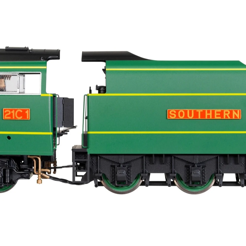 Hornby R30399SS SR Merchant Navy Class 21C1 Channel Packet with Steam Generator - Image 7