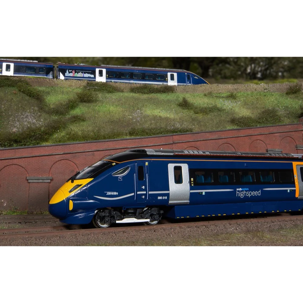 Hornby R30442 OO Southeastern - Class 395 - 395015 4 Car Train Pack (Railway 200) - Image 9