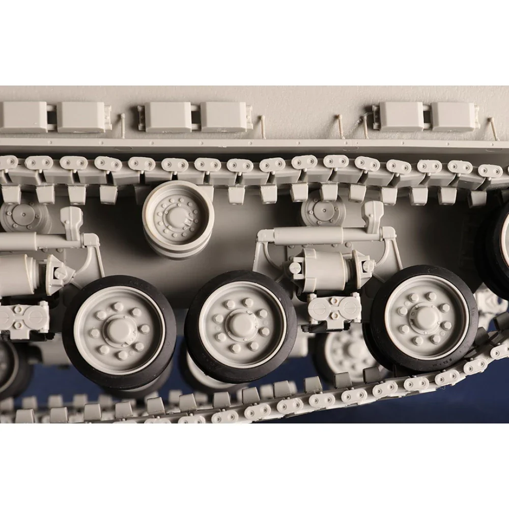 I Love Kit 1/16 M4A1E8 Medium Tank - Image 11