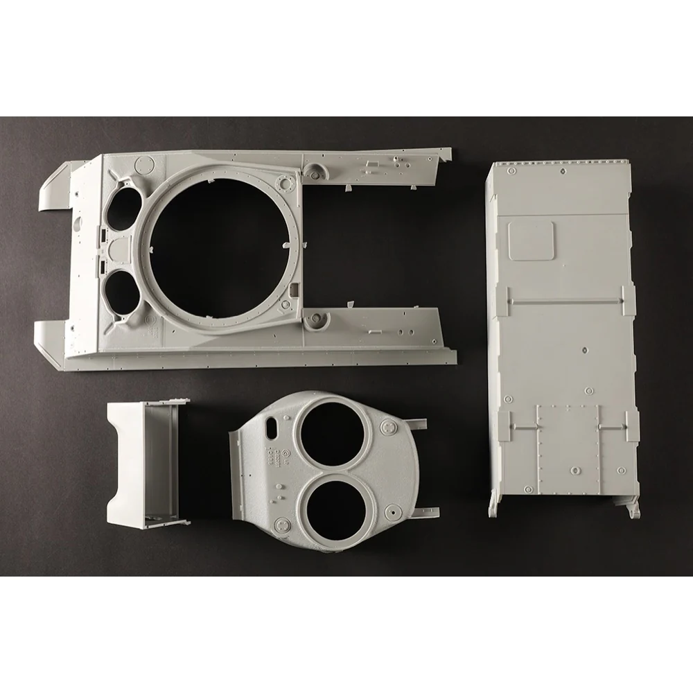 I Love Kit 1/16 M4A3E8 Thunder VII Medium Tank Plastic Model Kit - Image 17