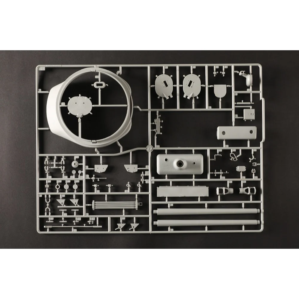 I Love Kit 1/16 M4A3E8 Thunder VII Medium Tank Plastic Model Kit - Image 18
