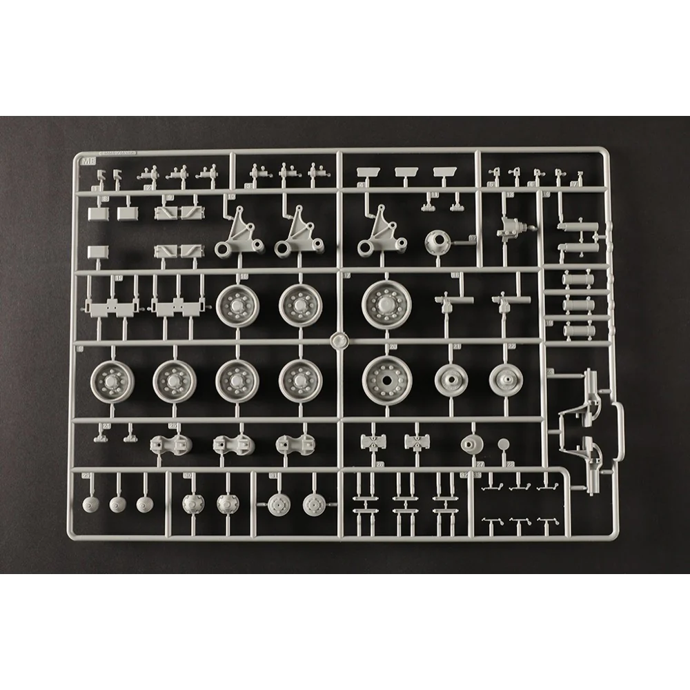 I Love Kit 1/16 M4A3E8 Thunder VII Medium Tank Plastic Model Kit - Image 19
