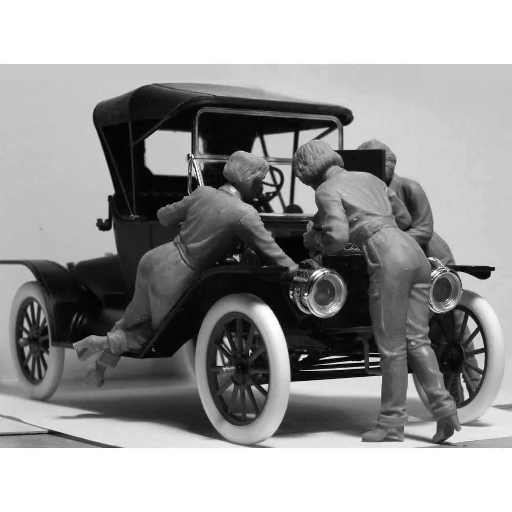 ICM 24009 1/24 American Mechanics 1910s - Image 2