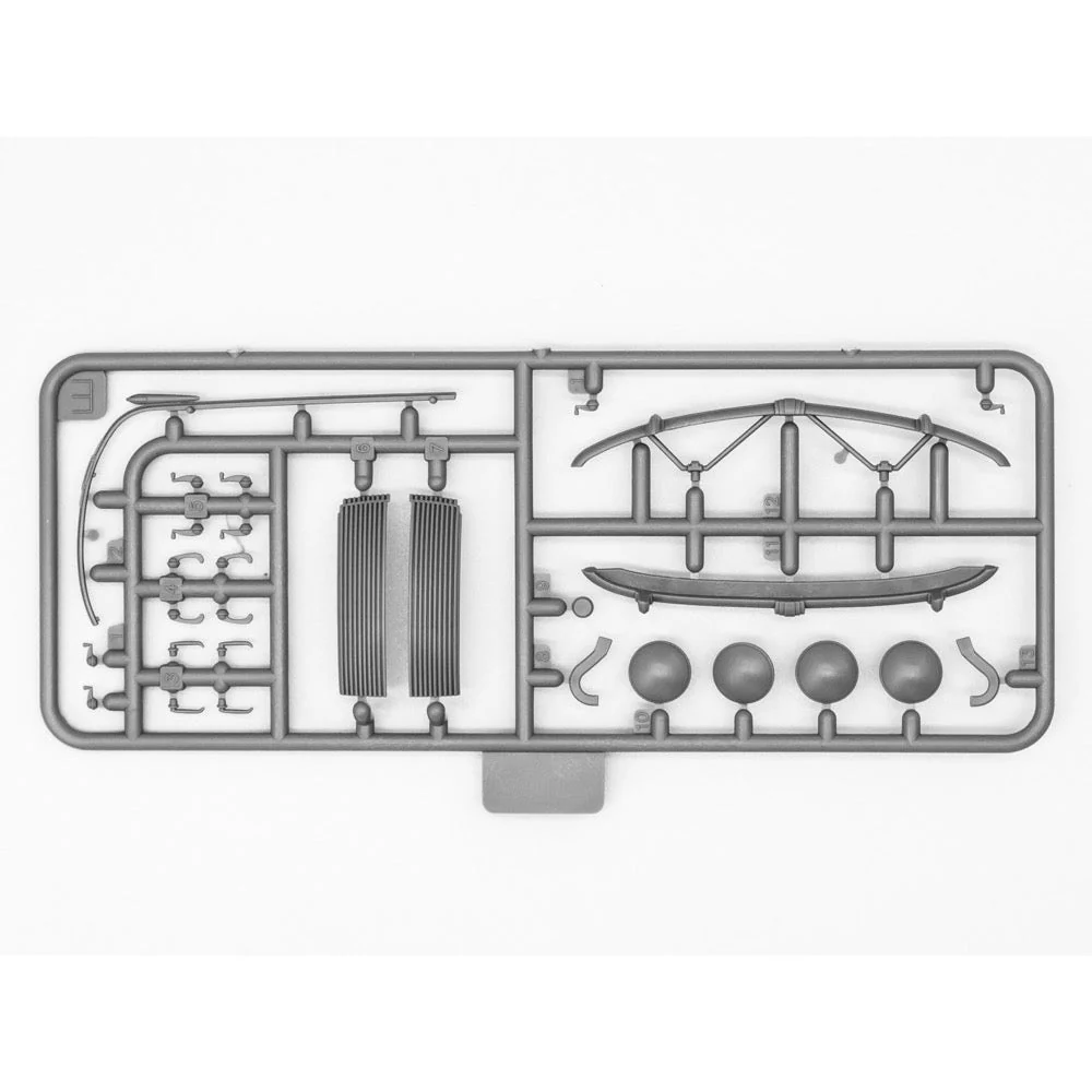 ICM 24023 1/24 Admiral Saloon WWII German Passenger Car - Image 18