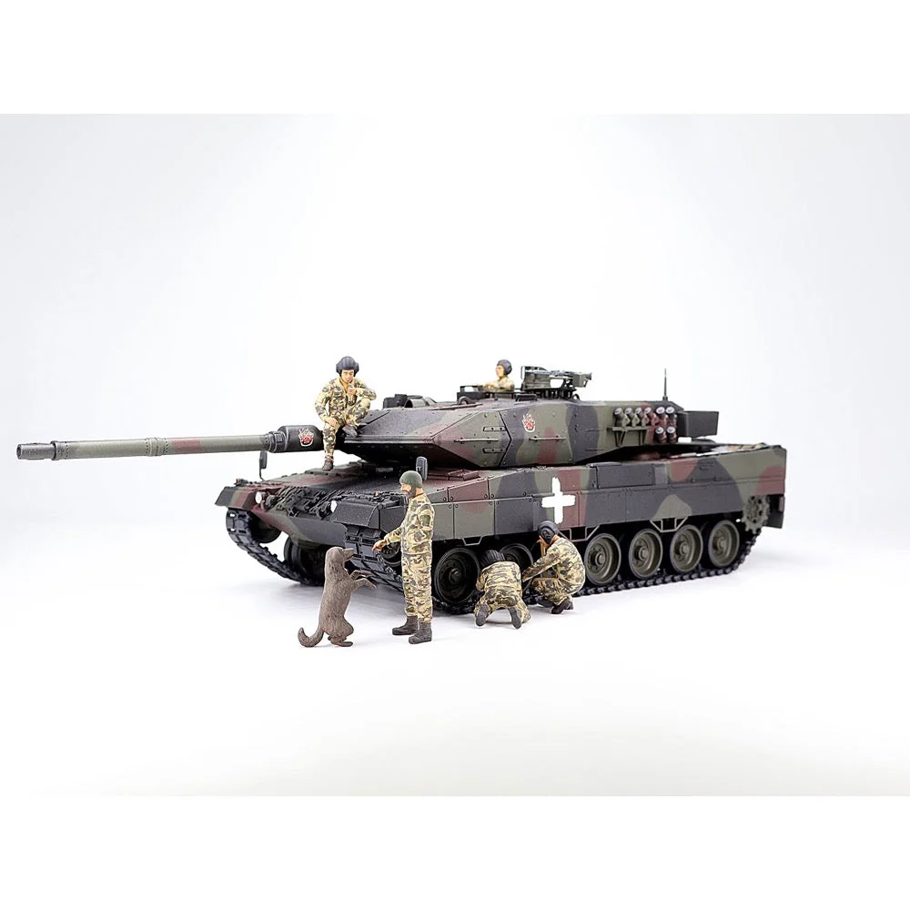 ICM 35013 1/35 Leopard 2A6 of the Armed Forces of Ukraine with Crew - Image 5