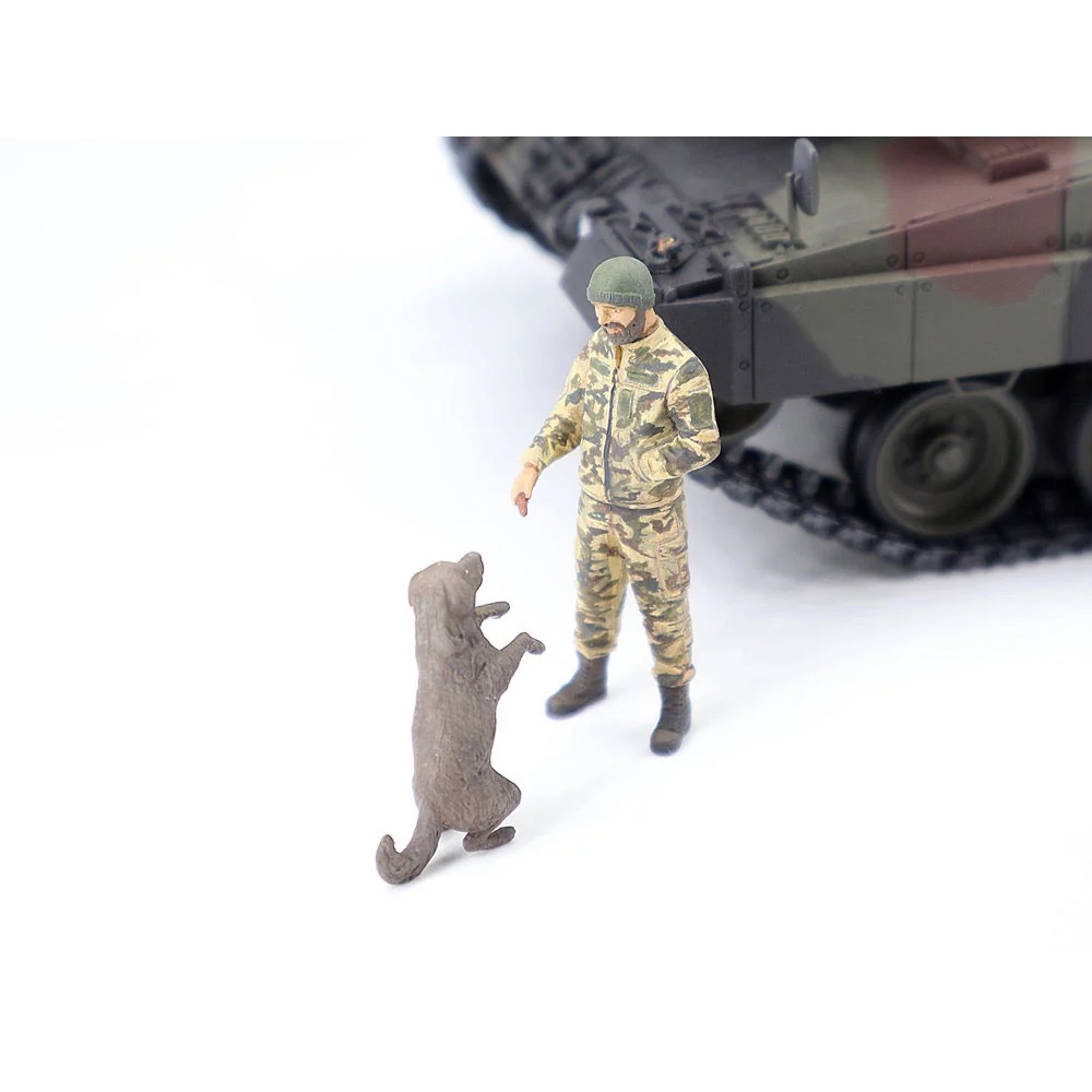 ICM 35013 1/35 Leopard 2A6 of the Armed Forces of Ukraine with Crew - Image 8