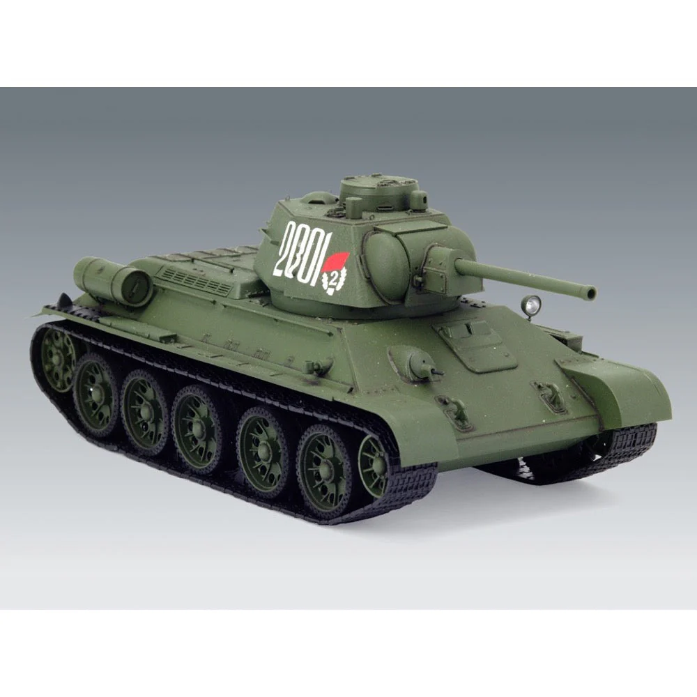 ICM 35366 1/35 T-34/76 Late 1943 Production WWII Soviet Medium Tank - Image 2