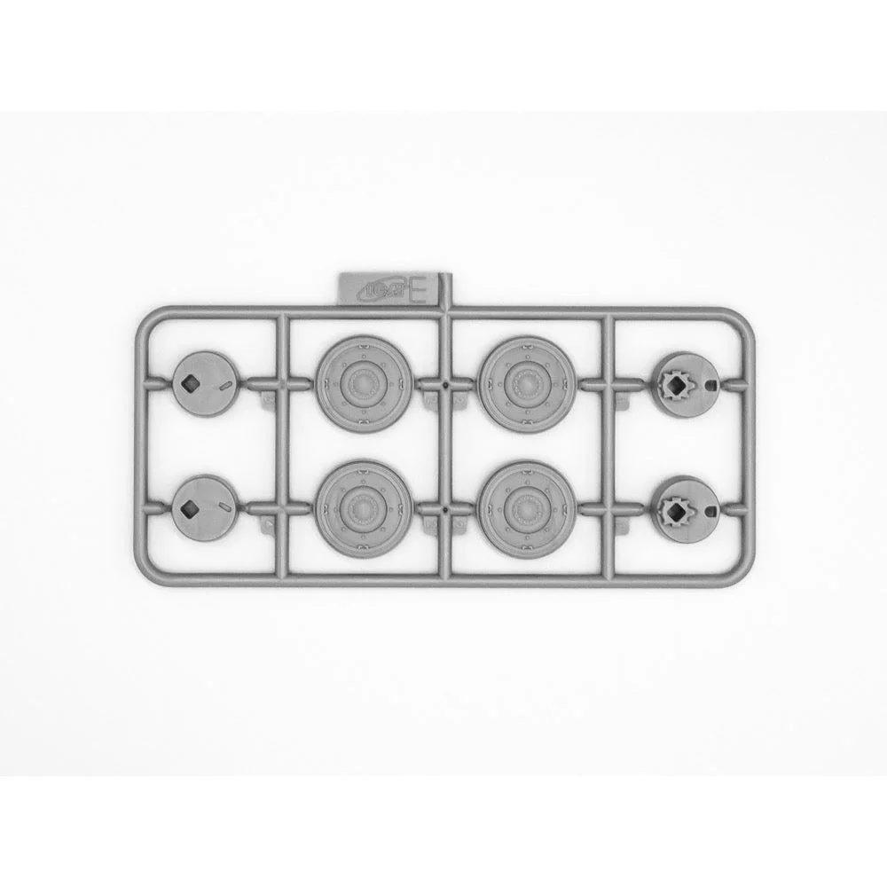 ICM 35374 1/35 Panzersp√§hwagen P 204 f WWII German Armoured Vehicle - Image 15