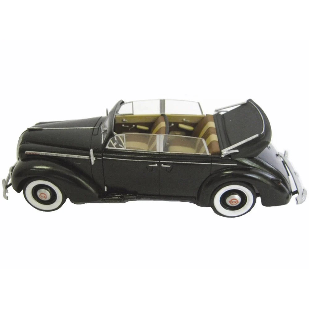 ICM 35471 1/35 Admiral Cabriolet WWII German Staff Car with Figures - Image 10