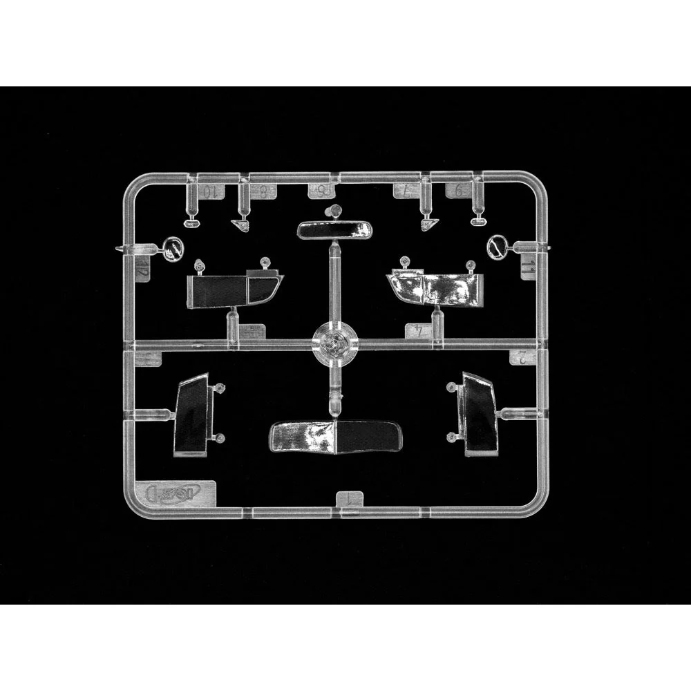 ICM 35471 1/35 Admiral Cabriolet WWII German Staff Car with Figures - Image 15