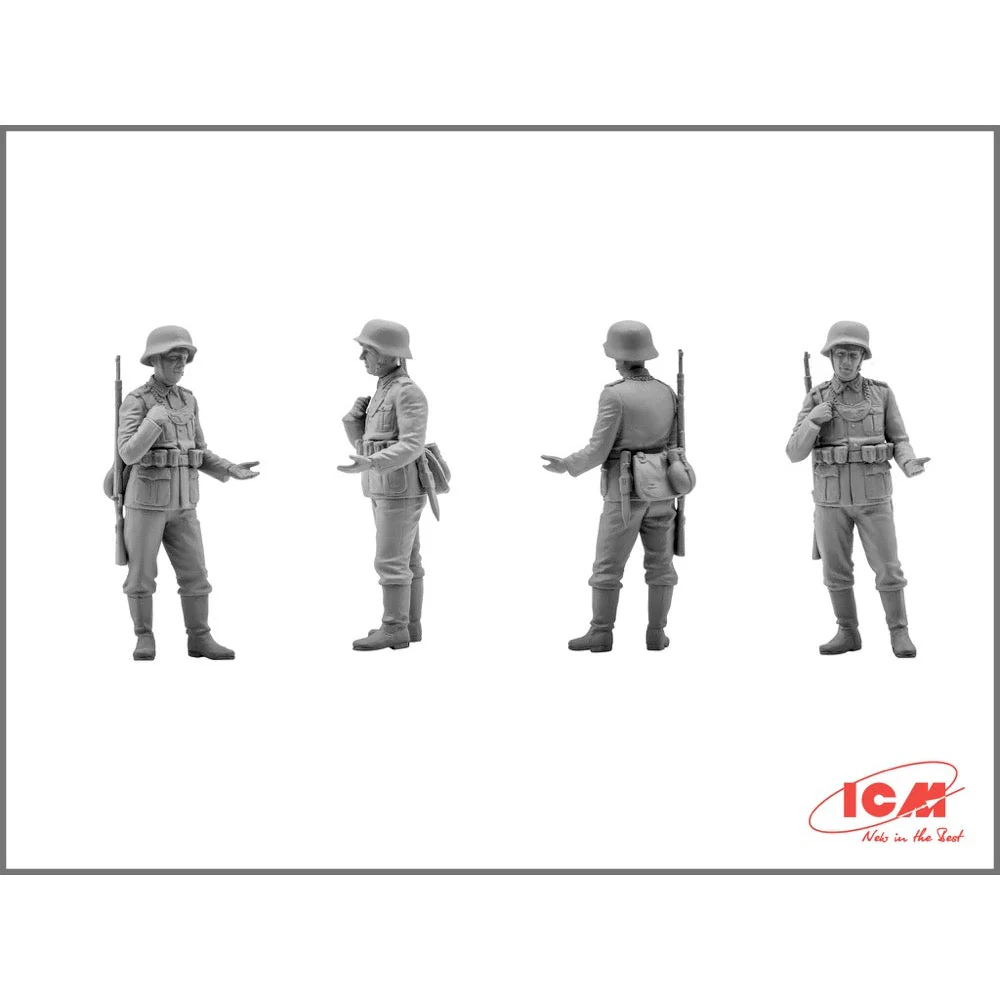 ICM 35471 1/35 Admiral Cabriolet WWII German Staff Car with Figures - Image 4
