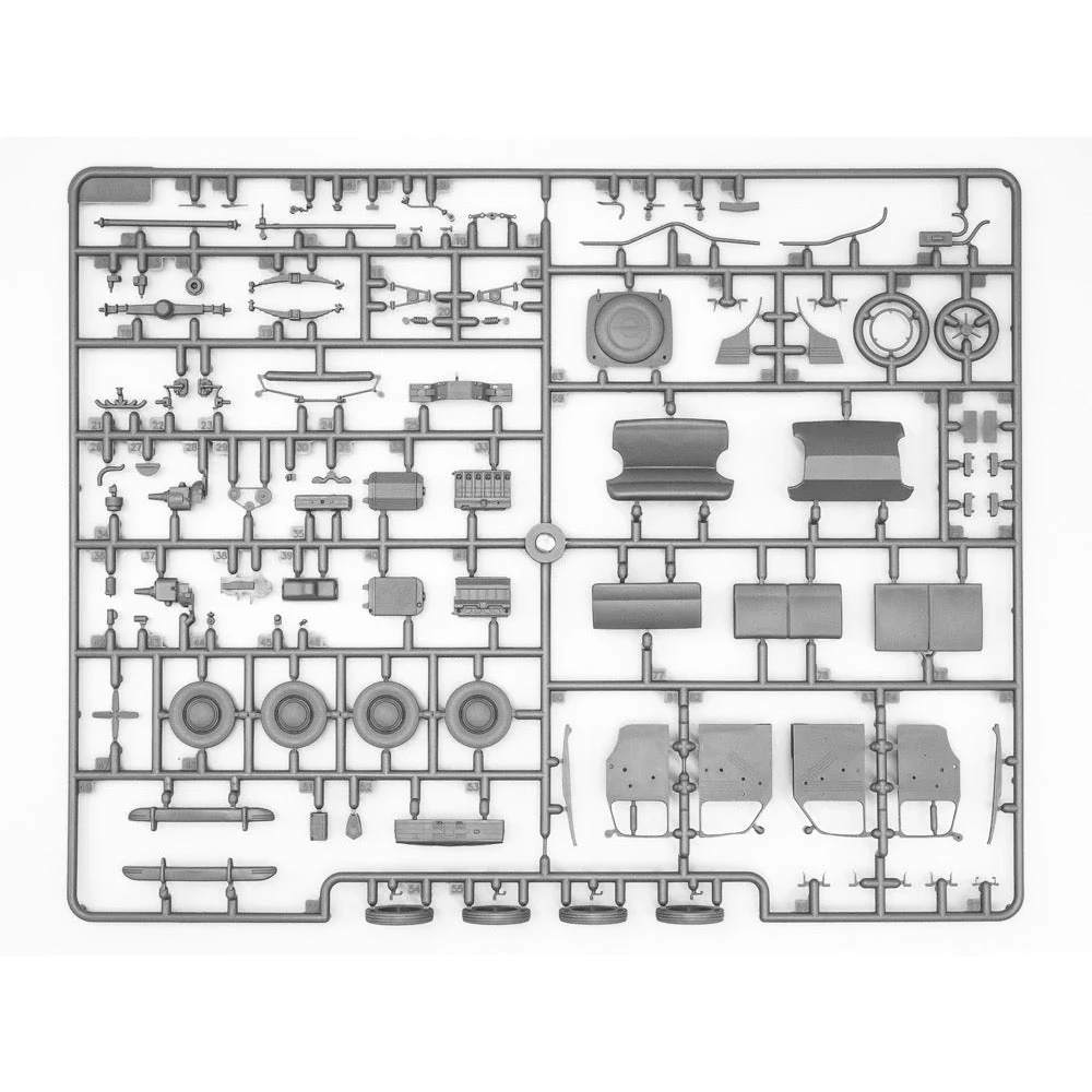 ICM 35476 1/35 Kapitan 2-door Saloon WWII German Staff Car - Image 3