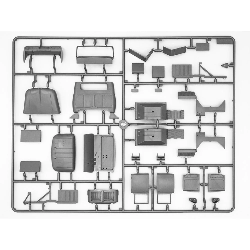 ICM 35515 1/35 ZiL-131 Soviet Army Truck - Image 10
