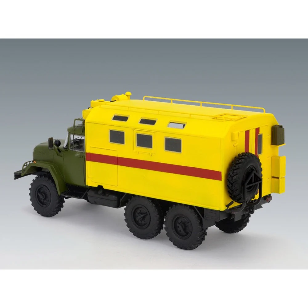 ICM 35518 1/35 ZiL-131 Emergency Truck Soviet Vehicle - Image 4