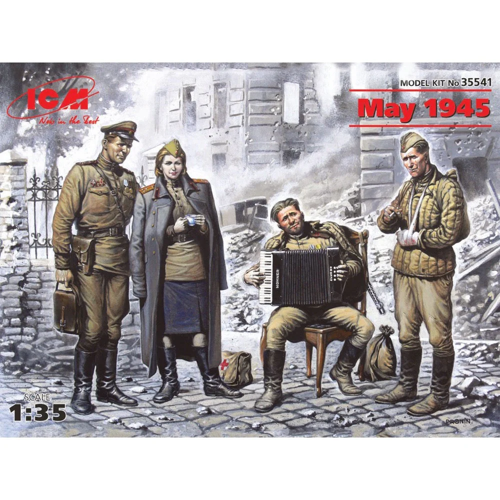 ICM 35541 1/35 Soviet Soldier Set May 1945 - Image 8