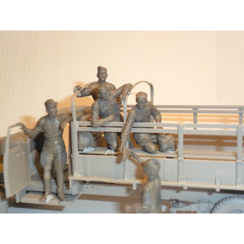 ICM 35635 1/35 Soviet Motorized Infantry 1943-1945 - Image 4
