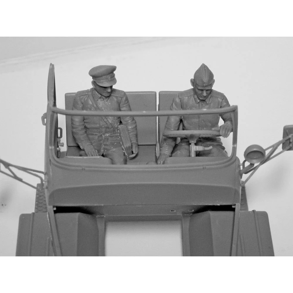 ICM 35636 1/35 Soviet Army Servicemen 1979-1991 - Image 3