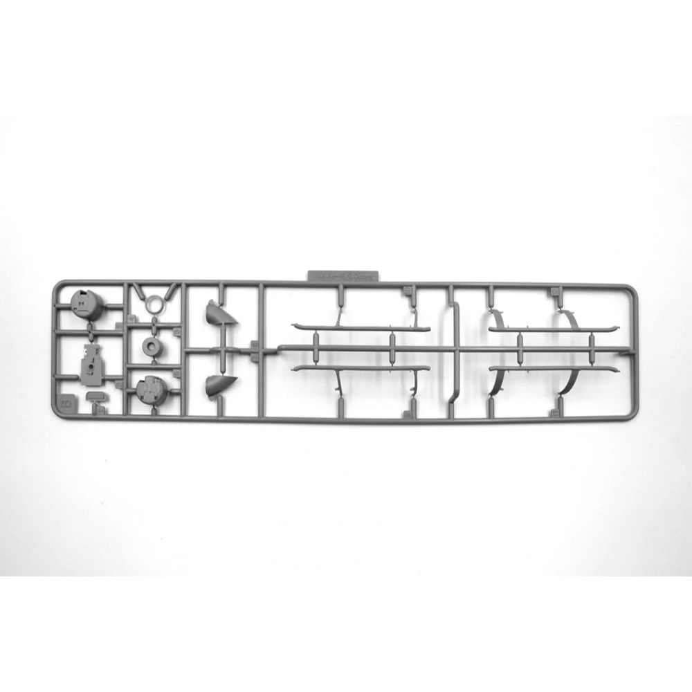 ICM 48298 1/48 AH-1G Cobra and M8A1 US Landing Mat - Image 5