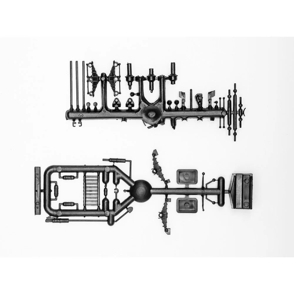 ICM 72561 1/72 ZiL-157 Fuel Truck - Image 3