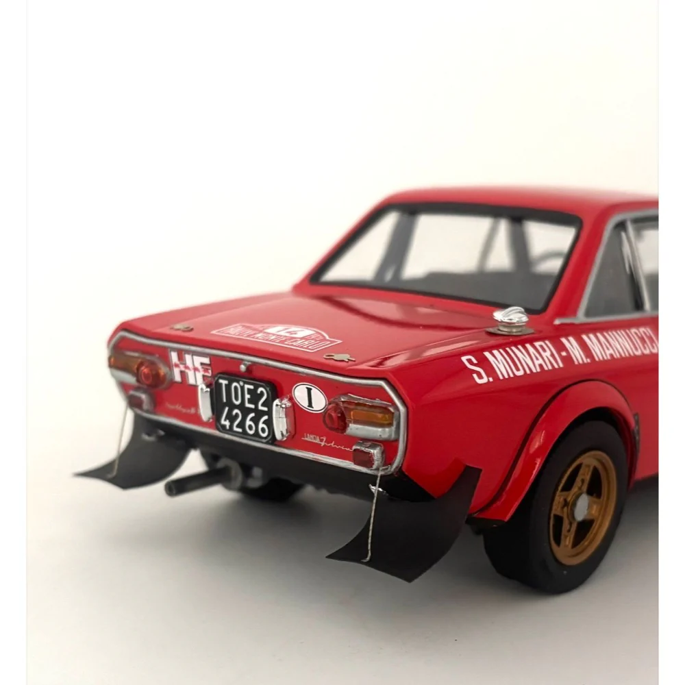 Italeri 3670S 1/24 Lancia Fulvia HF Rally Monte Carlo 1972 - Image 9