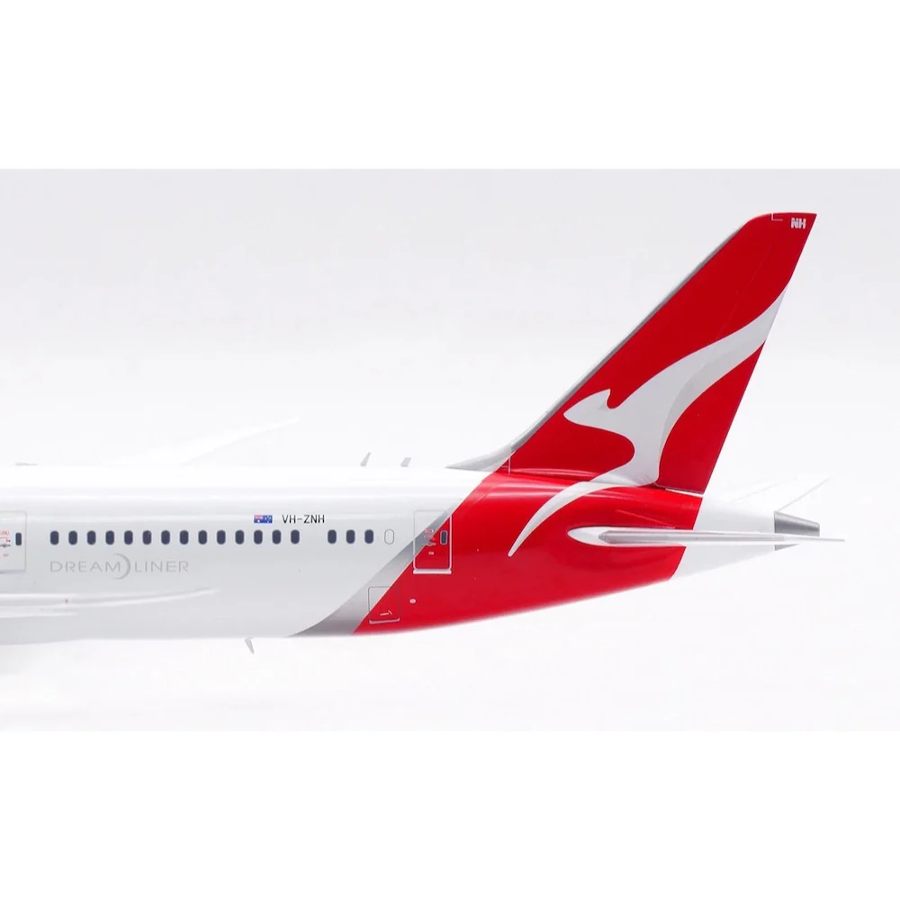 JC wings XX20568 1/200 Qantas Boeing 787-9 Dreamliner Go Australia Reg VH-ZNH With Stand - Image 10