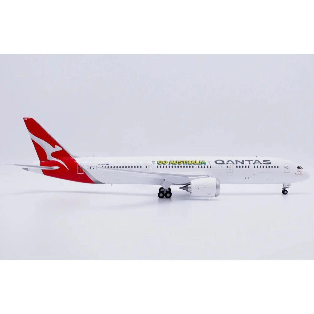 JC wings XX20568A 1/200 Qantas Boeing 787-9 Dreamliner "Go Australia" Reg: VH-ZNH "Flaps Down" With Stand - Image 4