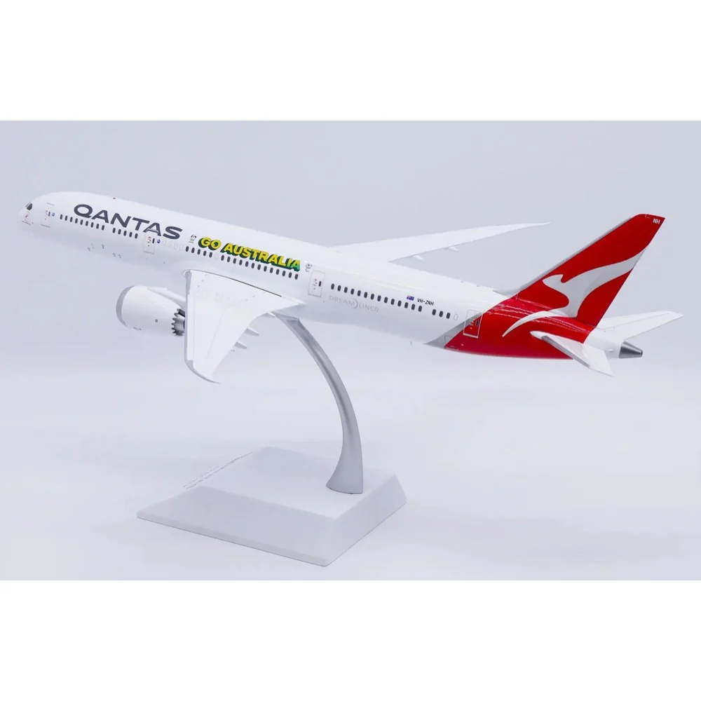JC wings XX20568A 1/200 Qantas Boeing 787-9 Dreamliner "Go Australia" Reg: VH-ZNH "Flaps Down" With Stand - Image 7