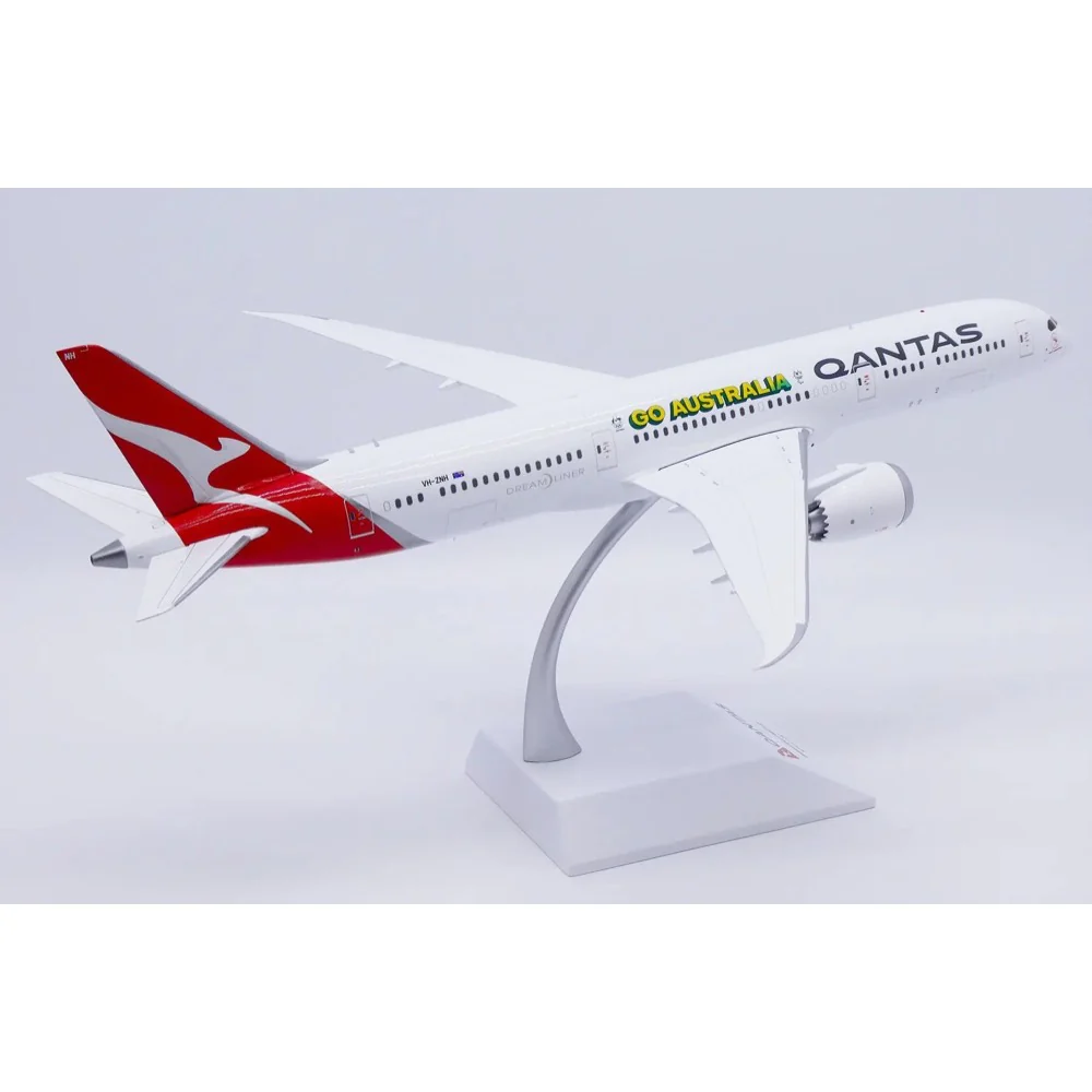 JC wings XX20568A 1/200 Qantas Boeing 787-9 Dreamliner "Go Australia" Reg: VH-ZNH "Flaps Down" With Stand - Image 8