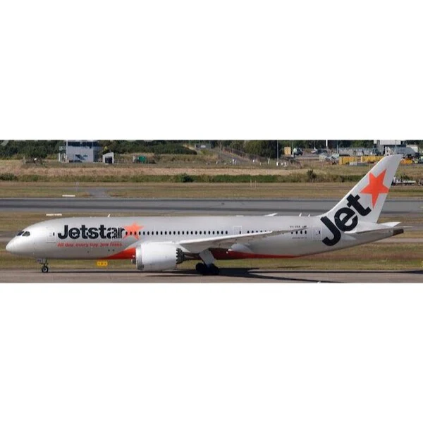 JC Wings XX40812A 1/400 Jetstar Airways Boeing 787-8 Dreamliner Reg VH-VKK Flaps Down With Antenna