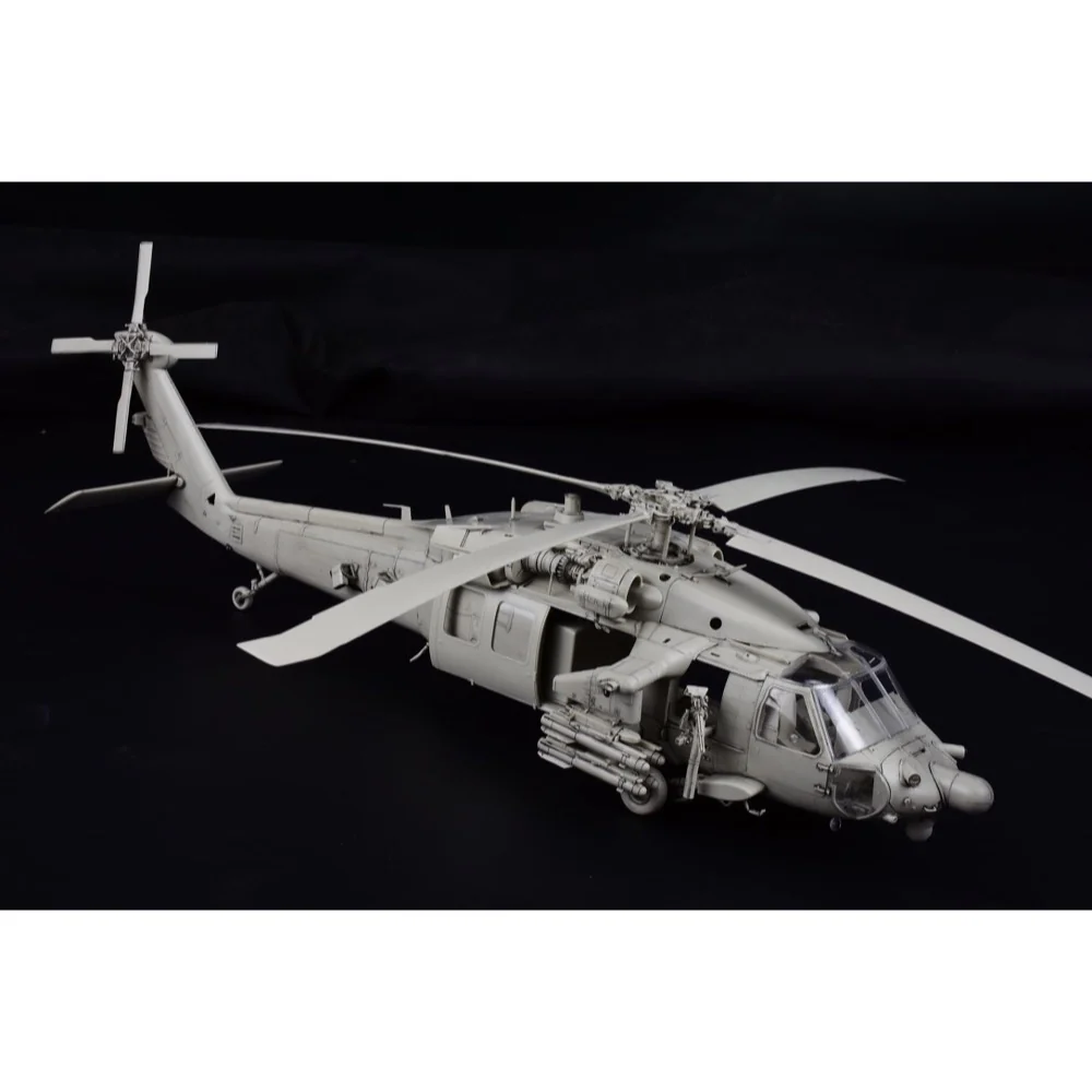 Kitty Hawk 50005 1/35 Sikorsky MH-60L Black Hawk - Image 3