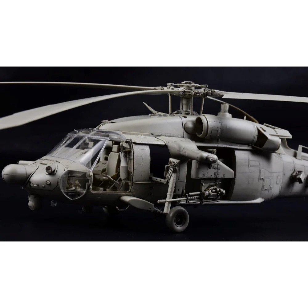Kitty Hawk 50005 1/35 Sikorsky MH-60L Black Hawk - Image 5