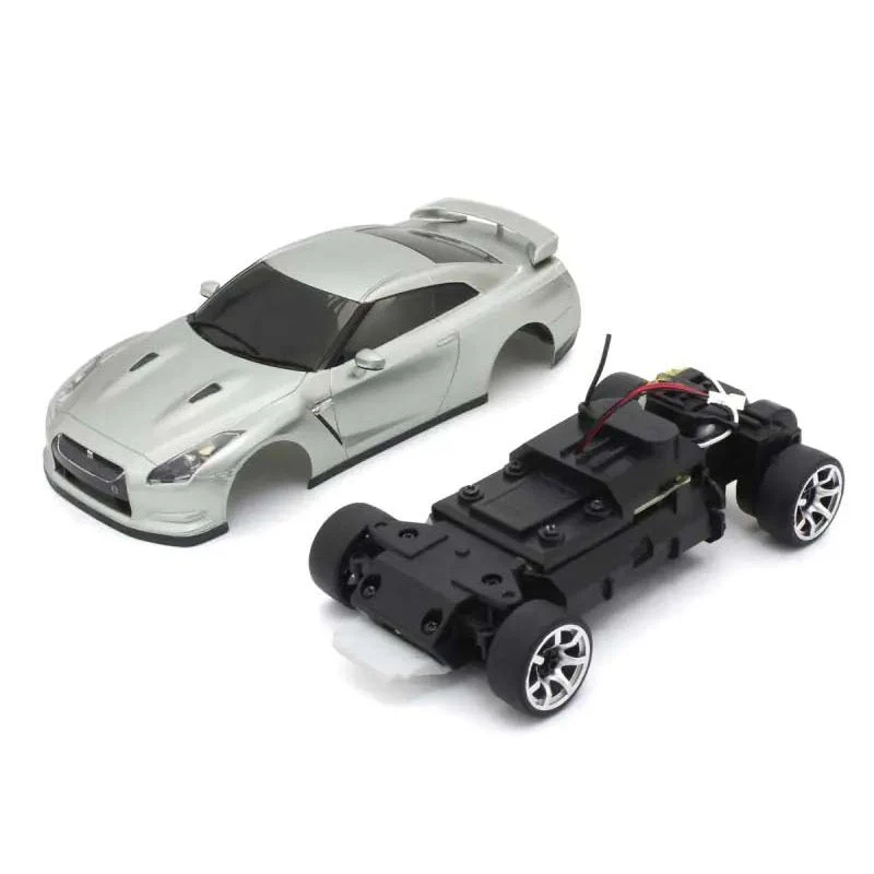 Kyosho First Mini-Z Nissan GT-R R35 RC Car (Silver) - Image 6