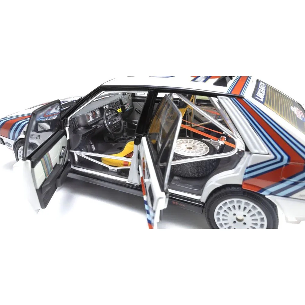 Kyosho KSD08960E 1/18 Lancia Delta HF 4WD 1987 Olympus Rally MARTINI ROSSI Nr.3 Diecast Model Car - Image 5