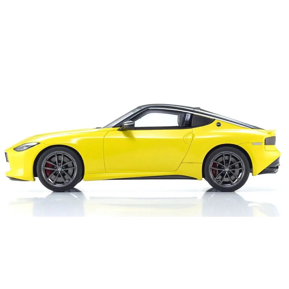 Kyosho KSR18056Y 1/18 Nissan Fairlady Z Yellow / Black - Image 3