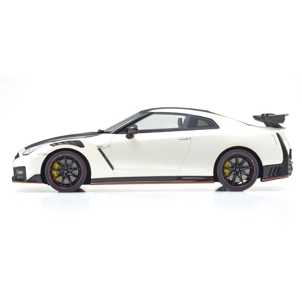 Kyosho KSR18061W 1/18 Nissan GT-R NISMO 2024 Special Edition White Pearl - Image 3