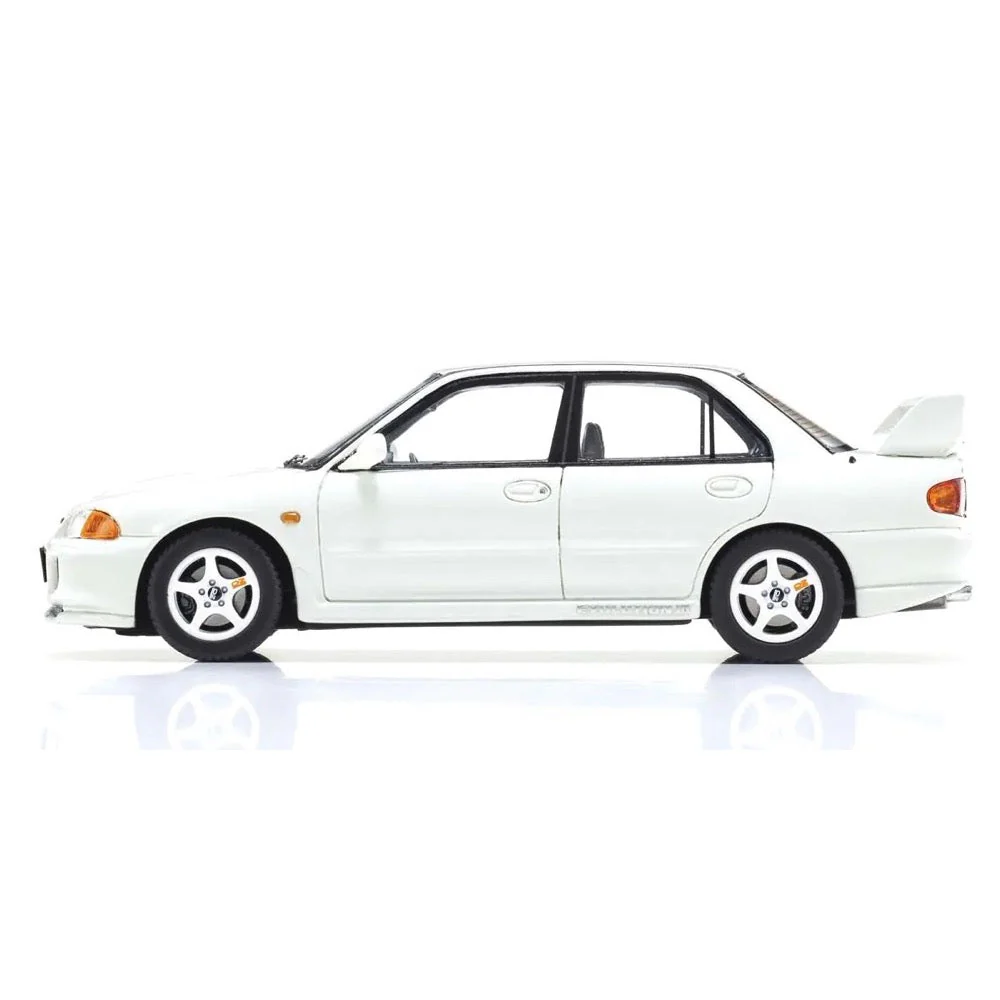 Kyosho KSR43120W 1/43 Mitsubishi Lancer Evolution III White Resin Model Car - Image 3