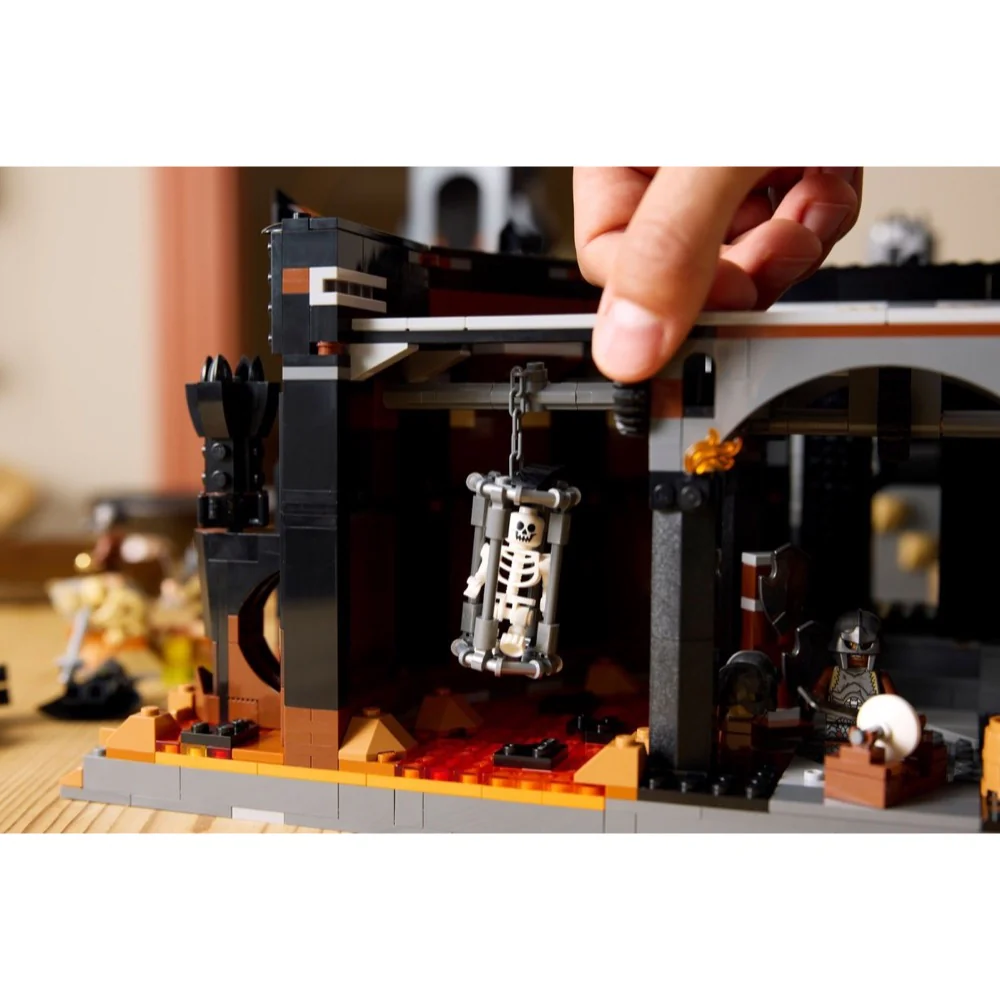 LEGO 10333 Icons The Lord of the Rings: Barad-dûr™ - Image 17