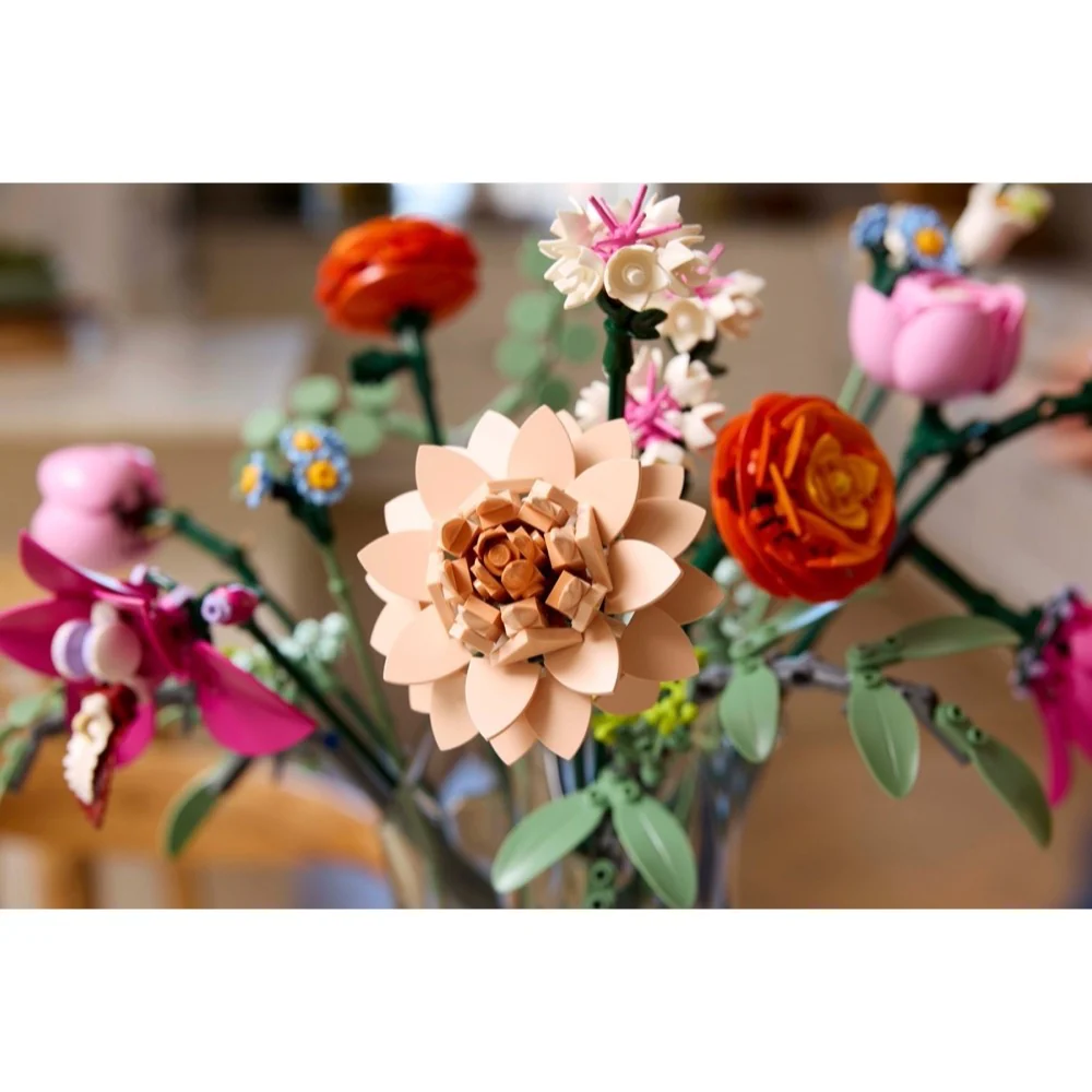 LEGO 10342 Botanicals Pretty Pink Flower Bouquet - Image 11