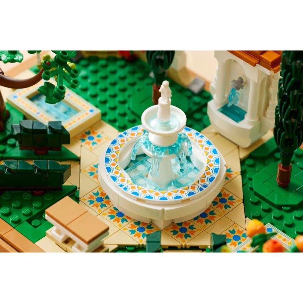 Lego 10359 Icons Fountain Garden - Image 10