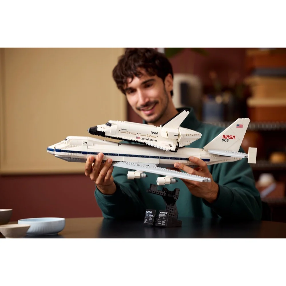 Lego 10360 Icons Shuttle Carrier Aircraft - Image 13