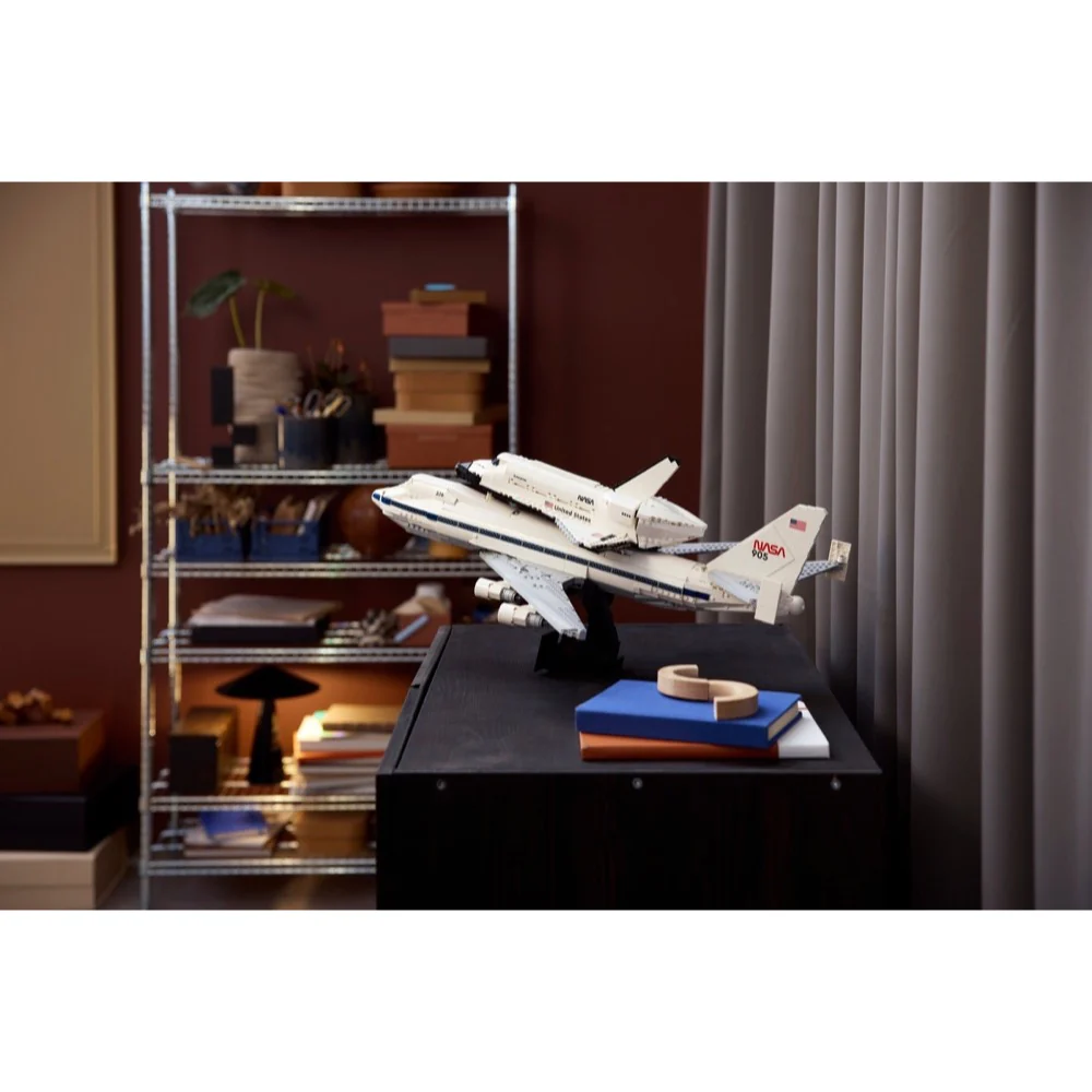 Lego 10360 Icons Shuttle Carrier Aircraft - Image 14