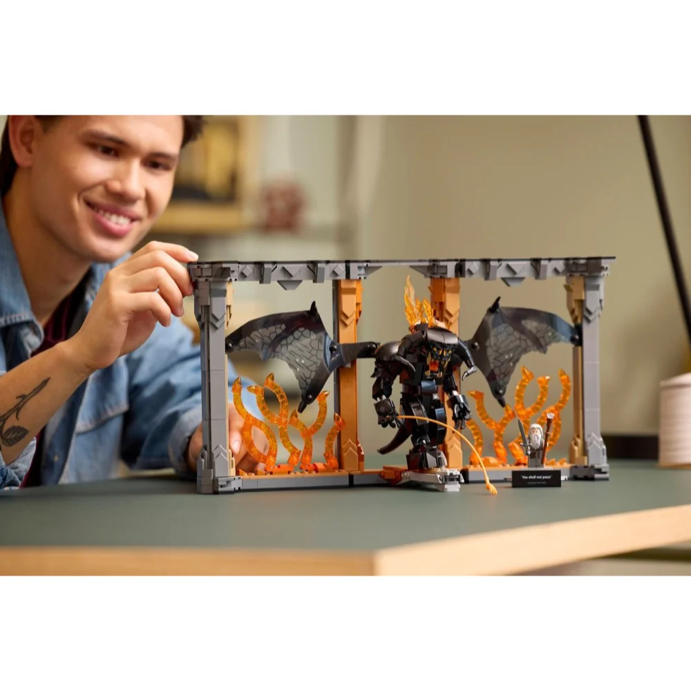 Lego 10367 Icons Lord of the Rings Balrog Book Nook - Image 10