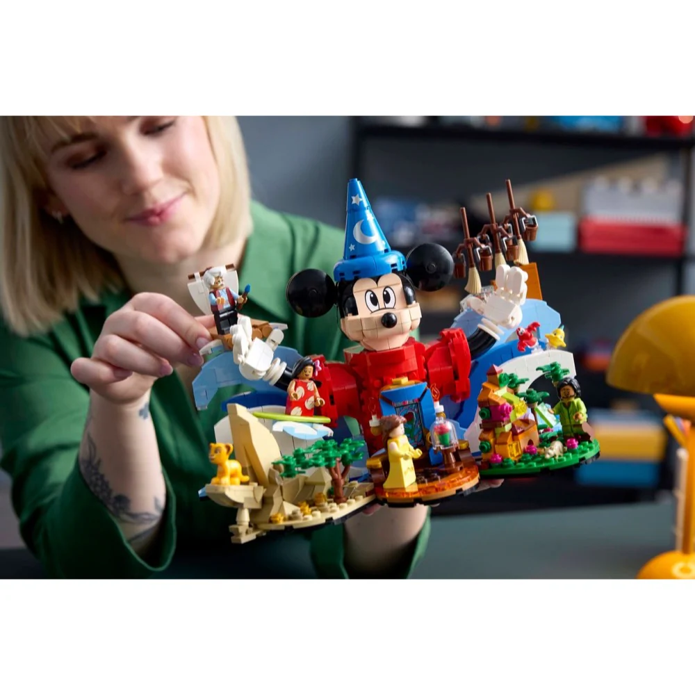 LEGO 21352 Ideas Magic of Disney - Image 8